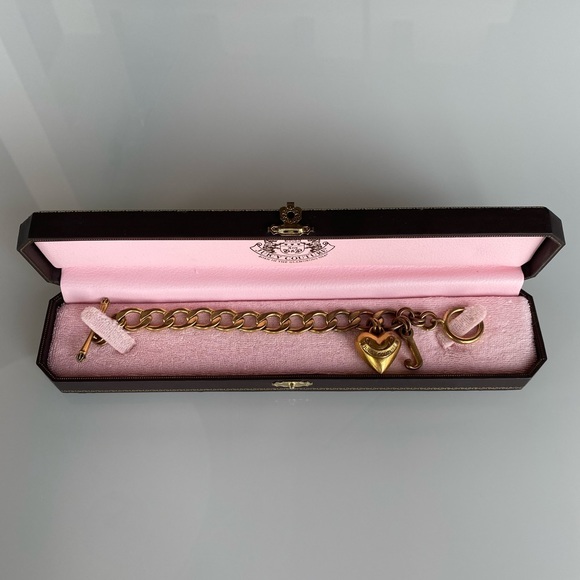 Juicy Couture Charm Bracelet with extra charm - Picture 2 of 6